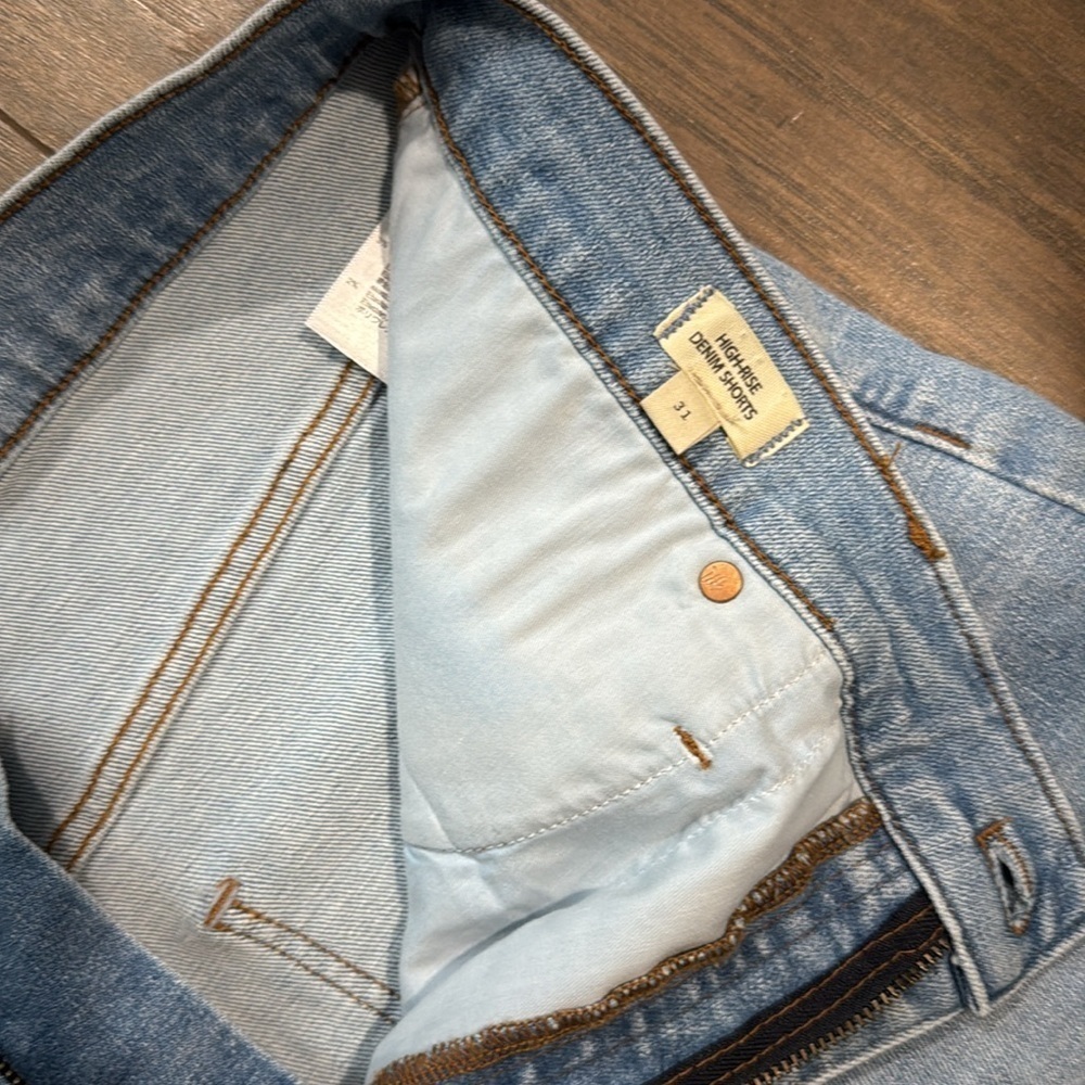 Madewell High Rise Denim Shorts Light Wash Distressed Size 31 - Picture 15 of 16